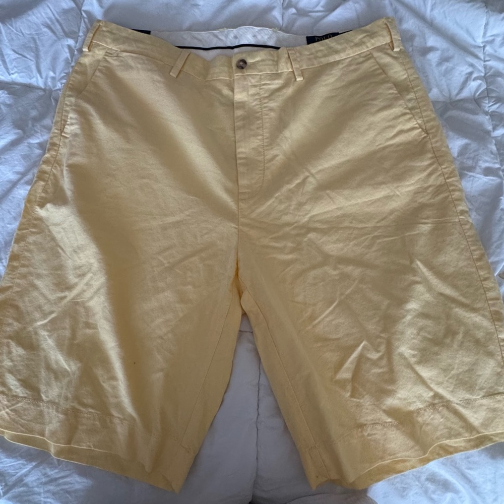Polo by Ralph Lauren Light Yellow Flat Front Men’s Shorts - New With Tag